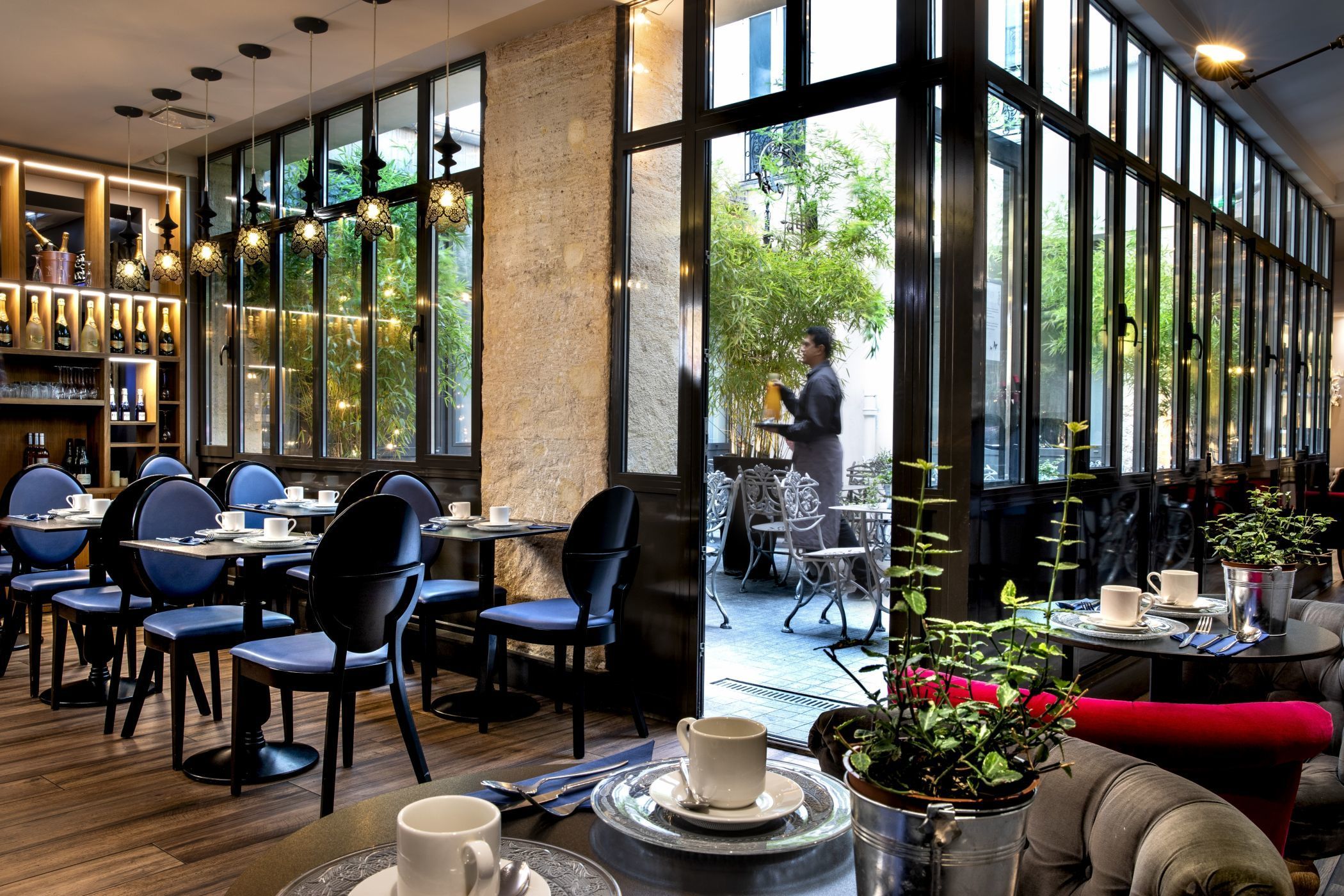 Hotel Mademoiselle - Breakfast