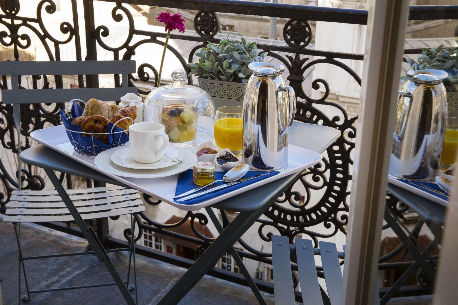 Hotel Mademoiselle - Breakfast
